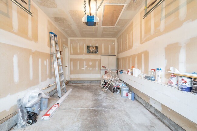 Building Photo - 4022 Holston Ct