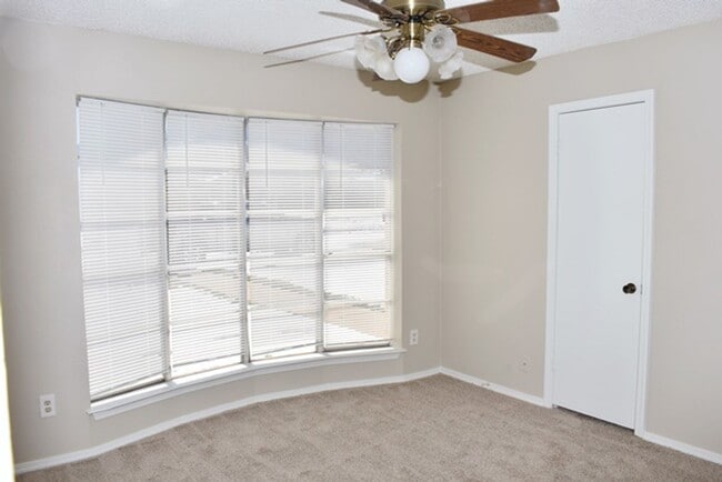 Building Photo - Great 4-2-2 in North Richland Hills, Bridv...