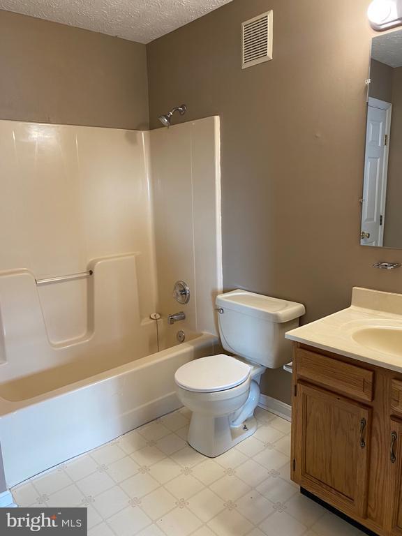 Building Photo - 1284 S Ox Rd