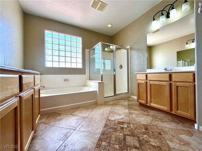 Building Photo - 2529 Flodden St