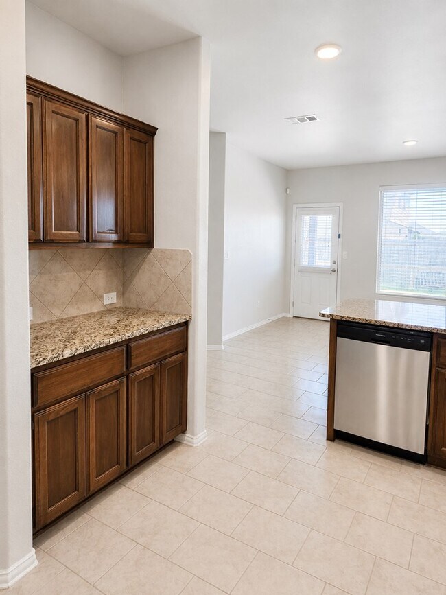 Building Photo - 7208 Brooks Ranch Rd