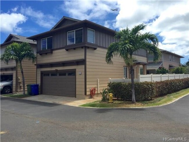 Building Photo - Renovated 3 bedroom 2.5 bath home in Ewa G...