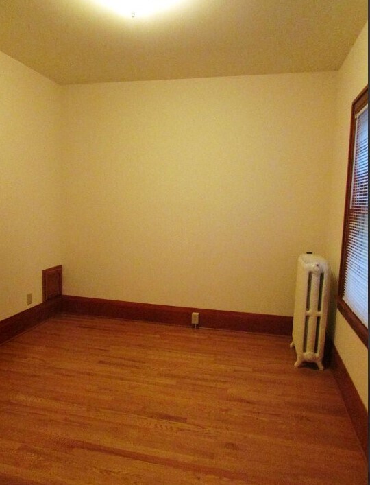 Building Photo - 220 State St