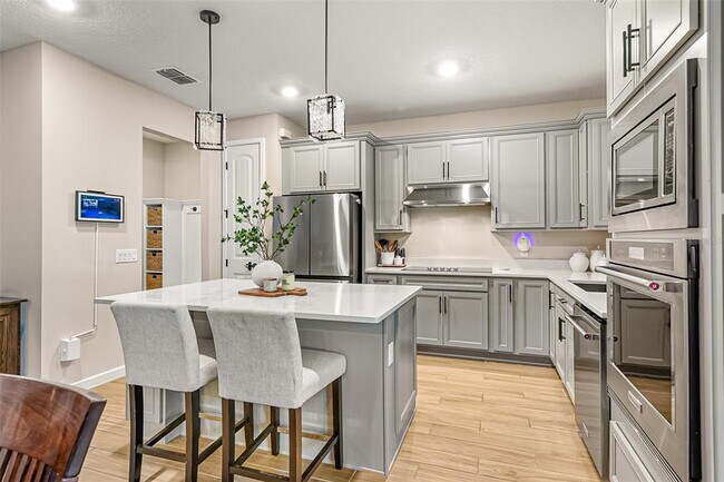 Building Photo - 2060 Canopy Ter Blvd