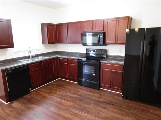 Building Photo - 147 Biscayne Terrace