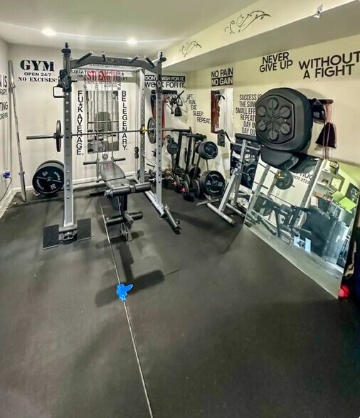 Building Photo - 109 Summer Dr