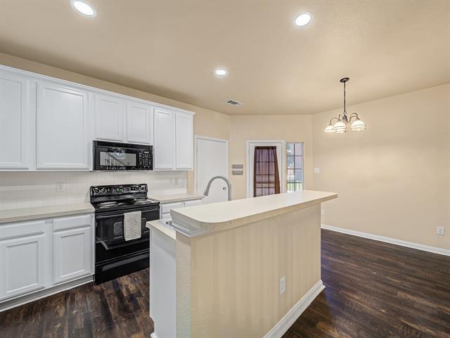 Building Photo - 1705 Massey Dr