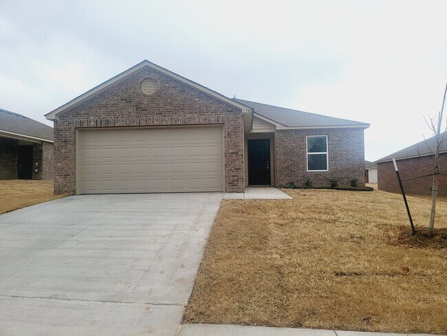 Building Photo - ?Home in the Edmond Area! ?
