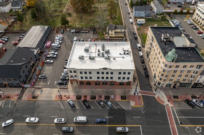 Building Photo - Liberty Commons
