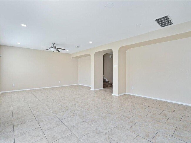 Building Photo - 904 Lonesome Lilly Way