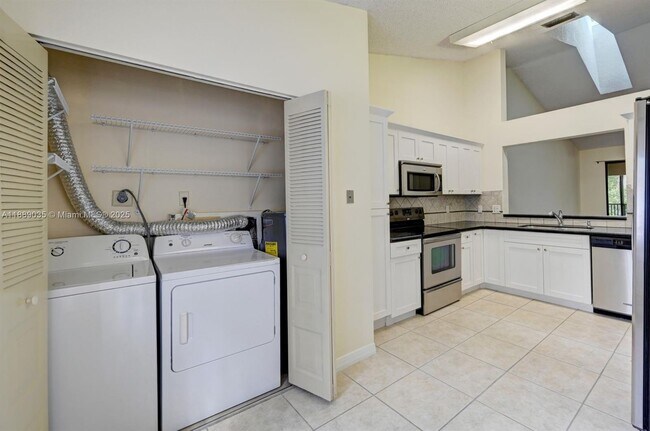Building Photo - 148 NW 98th Terrace