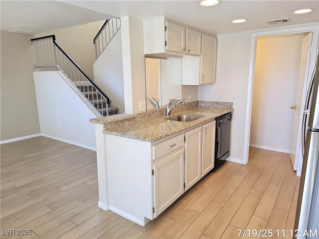 Building Photo - 1803 Plum Ct