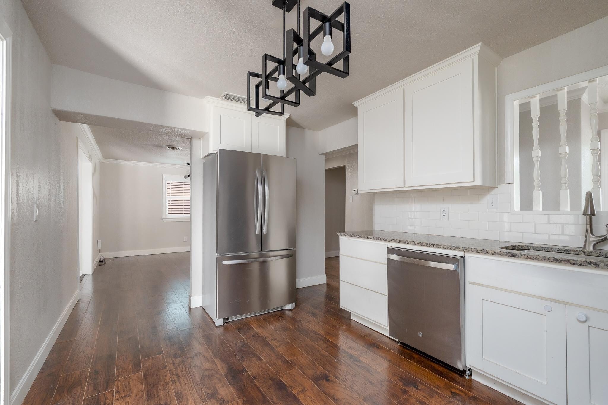 Building Photo - 3042 S 28th St
