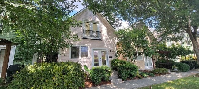 Building Photo - 205 Lampkin St NE