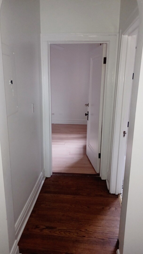 Building Photo - 5132 W 21st St