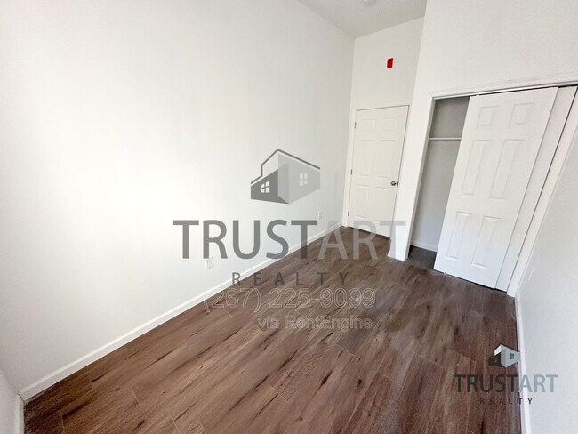 Building Photo - 2317 N 15th St