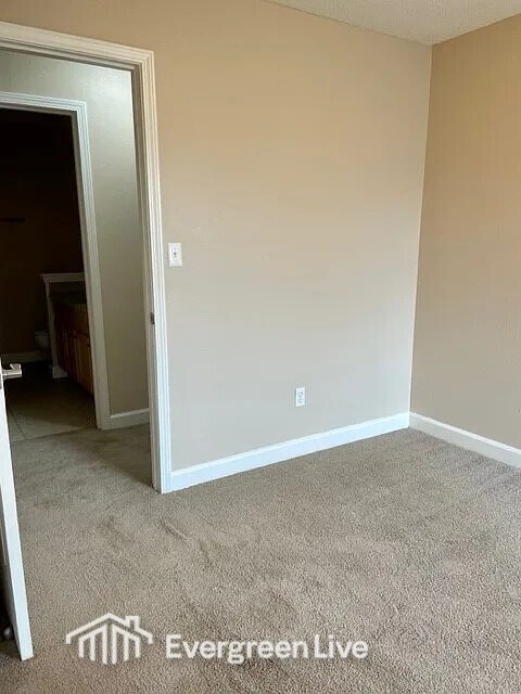 Building Photo - 37 Laiken Ct