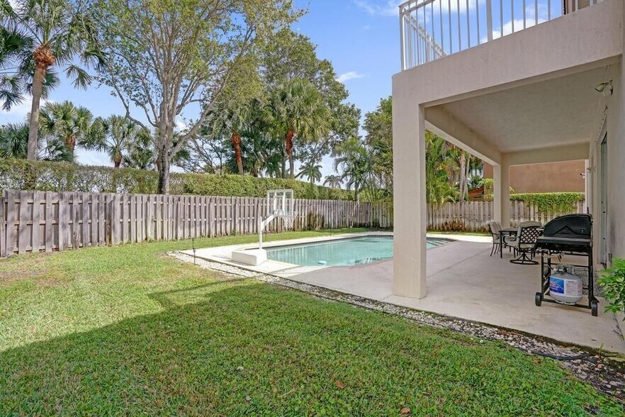 Building Photo - 16405 Diamond Head Dr