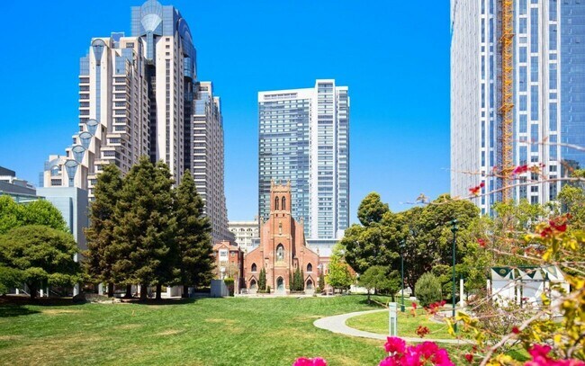 Building Photo - 300 3rd St