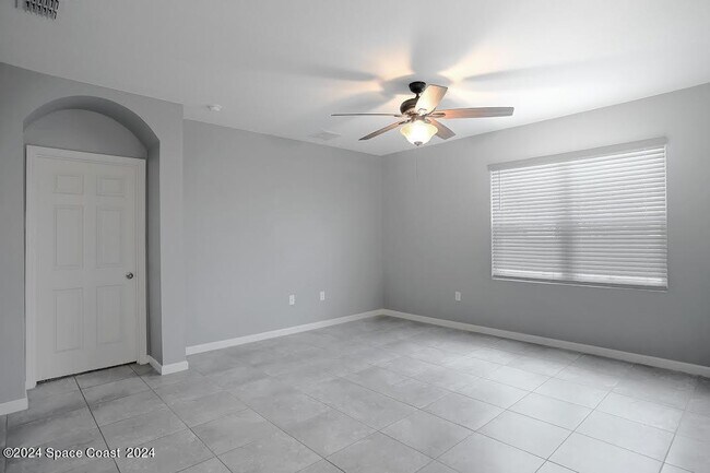 Building Photo - 1673 Talbott St