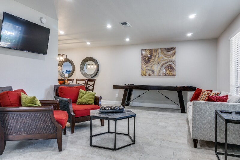 Building Photo - 7738 Village Trail Dr