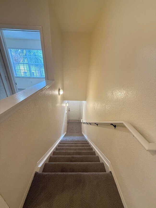 Building Photo - 1106 Belmont Pl