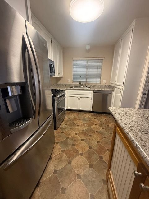 Building Photo - 706 E Avenue, Middle Unit