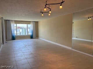 Building Photo - 444 Tudor Dr