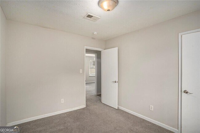 Building Photo - 676 Tarkington Rd S