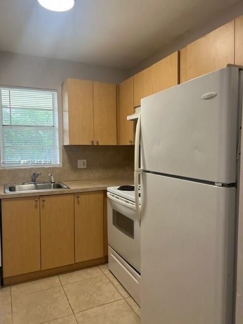 Building Photo - 4165 SW 67th Ave