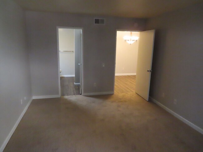 Building Photo - 6406 Friars Rd