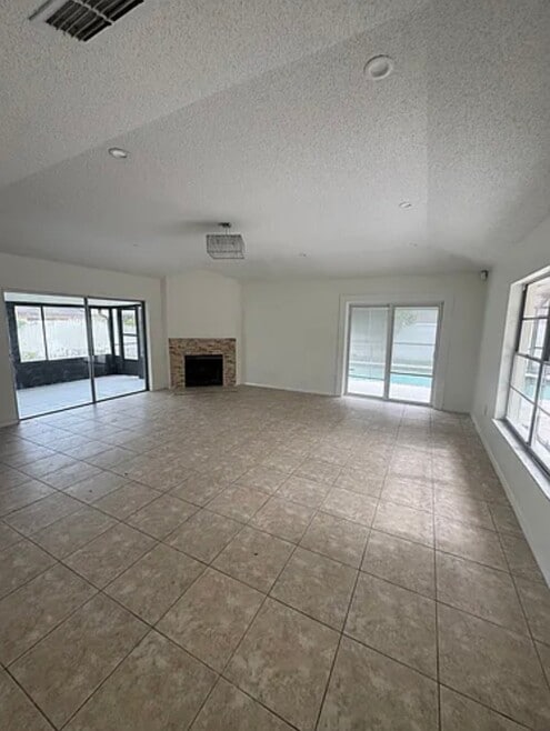 Building Photo - 15158 Springview St