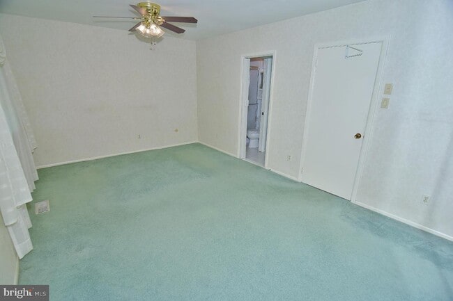 Building Photo - 21 Twin Brooks Dr