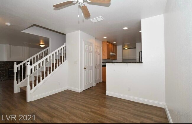Building Photo - 276 Star Cluster Cir