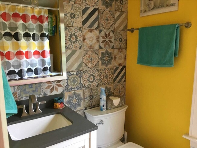 Building Photo - 107 Bungalow Ln