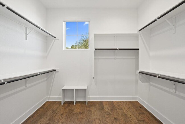 Building Photo - 3018 Sunridge Dr