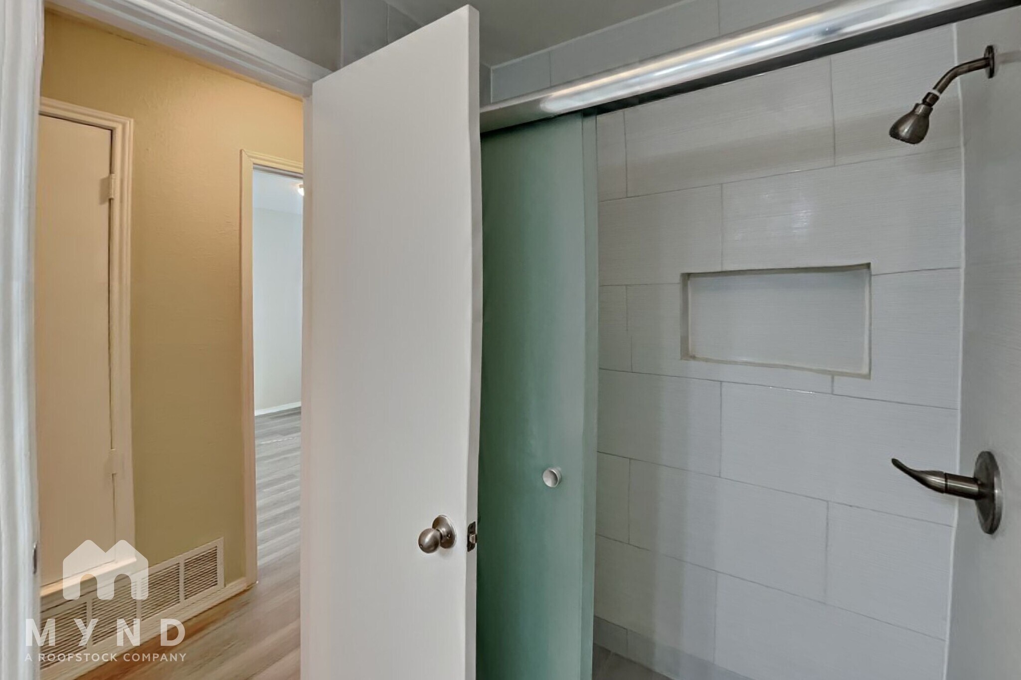 Building Photo - 7413 Waterway Dr