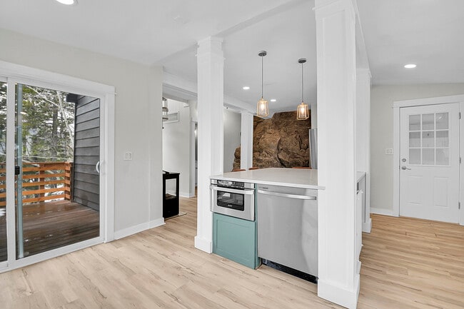 Building Photo - 45 Lodgepole Dr