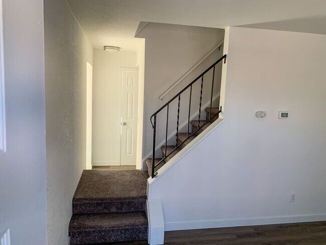 Building Photo - Sweet Bungalow in Westminister