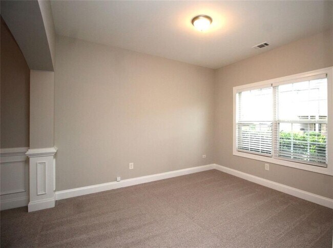 Building Photo - 5721 Apple Grove Rd NE