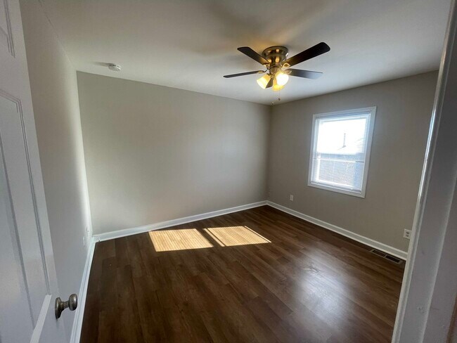 Building Photo - 134 Hickok Cir