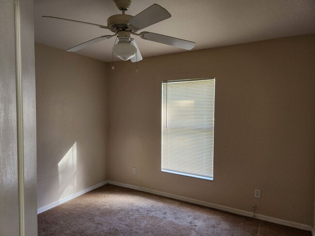 Building Photo - 1224 Bayou St E