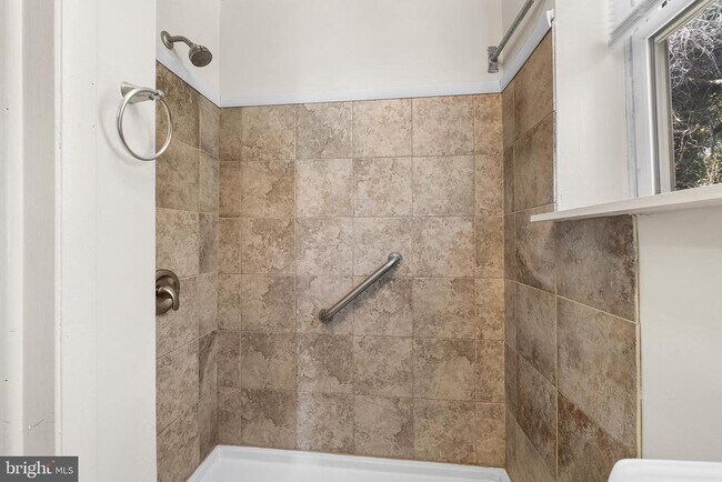 Building Photo - 5236 Harlan St