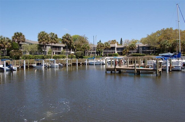 Building Photo - 1608 Bayhouse Point Dr