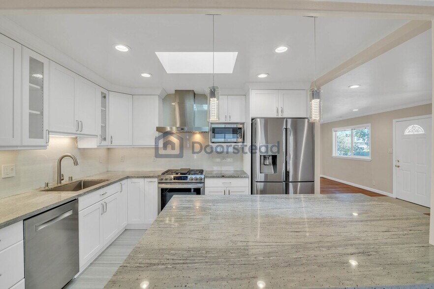 Building Photo - 505 Hiller St
