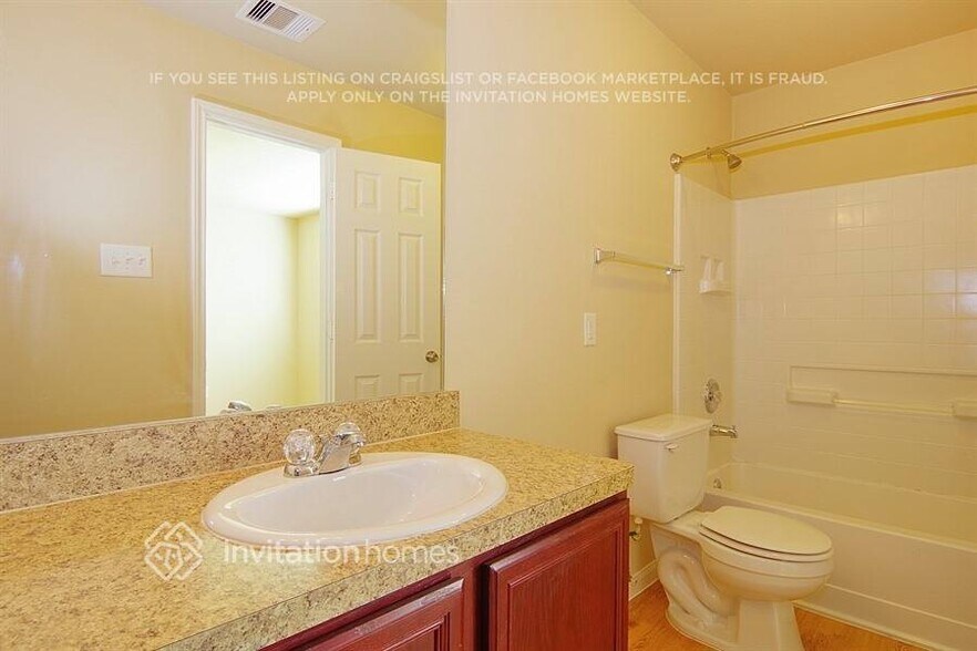 Building Photo - 18811 Dennington Dr