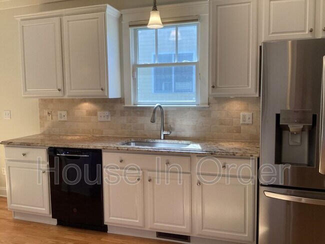 Building Photo - 49 White Ash Dr