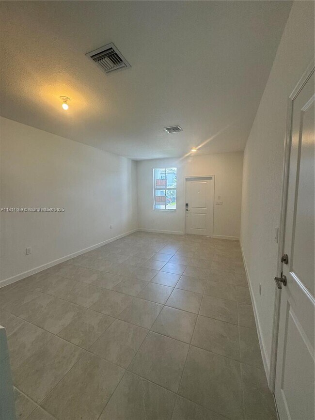 Building Photo - 11931 NW 47th Manor