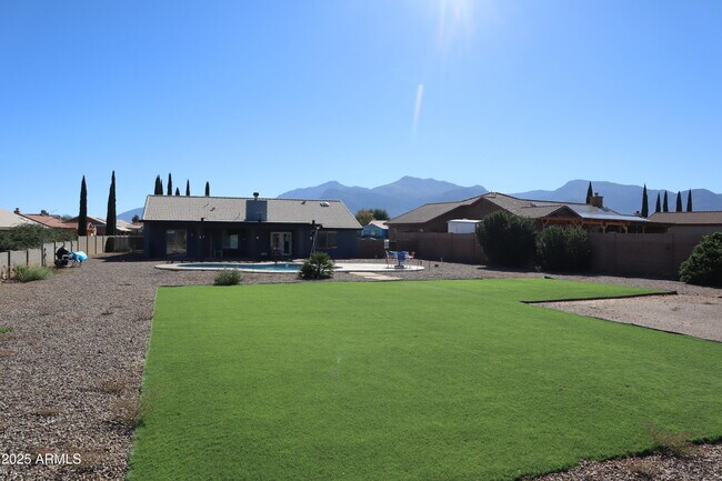 Building Photo - 3887 Cam Bella Rosa