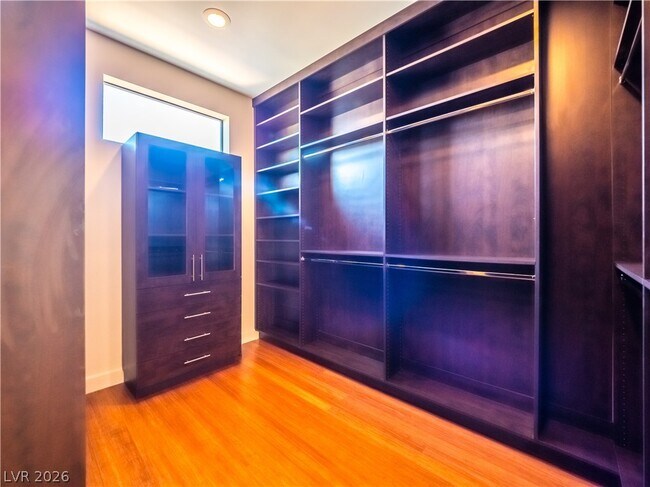 Building Photo - 7426 Yonie Ct